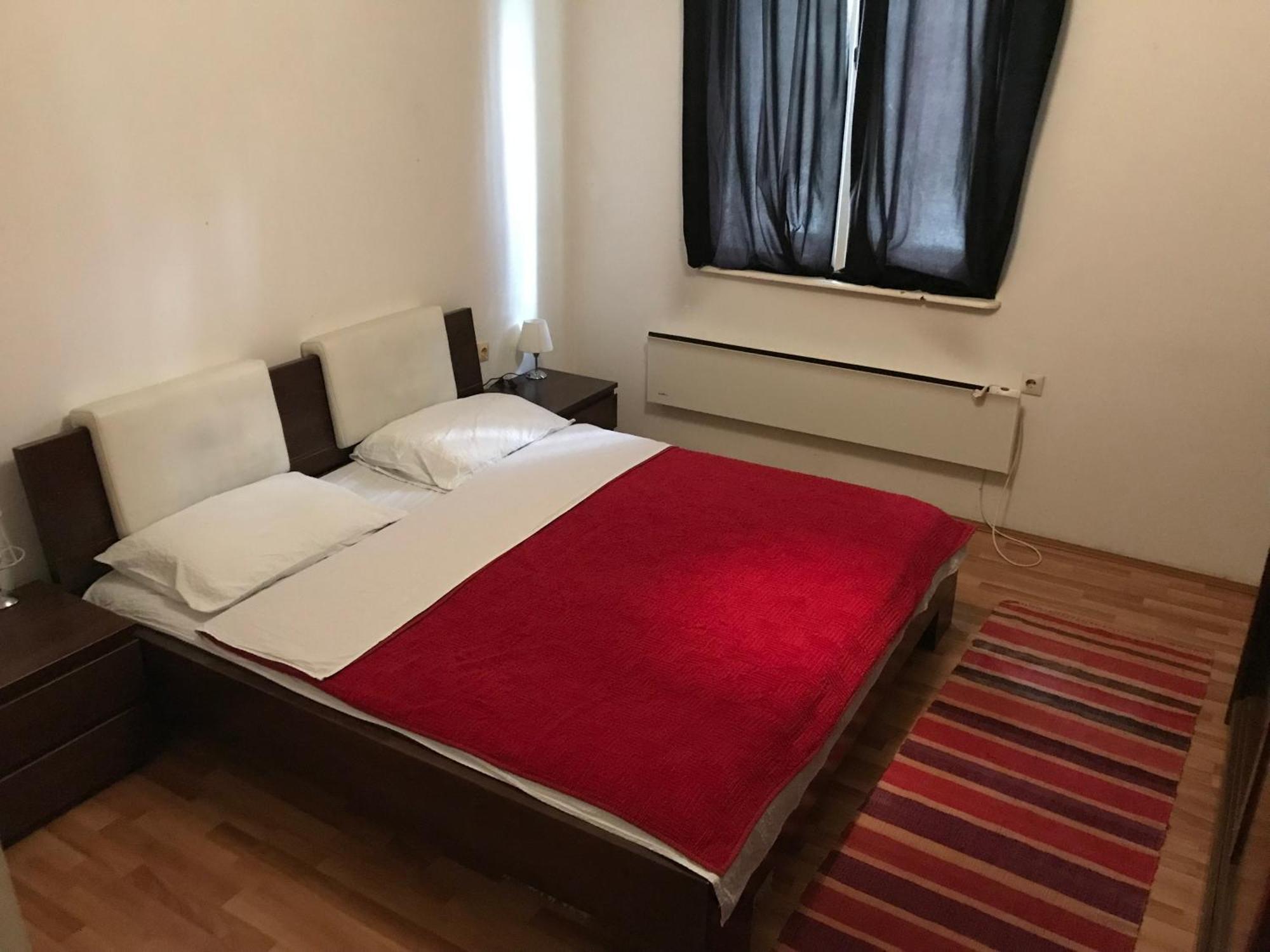 Apartament Čačak Exteriör bild